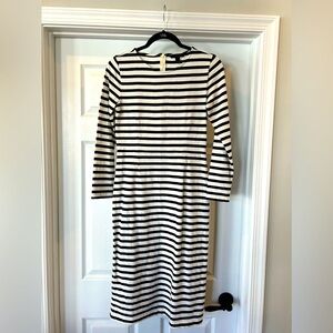 JCREW women’s white and black stripe cotton midi dress with 3/4 sleeves.